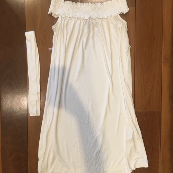 Off shoulder dress - Picture 1 of 6
